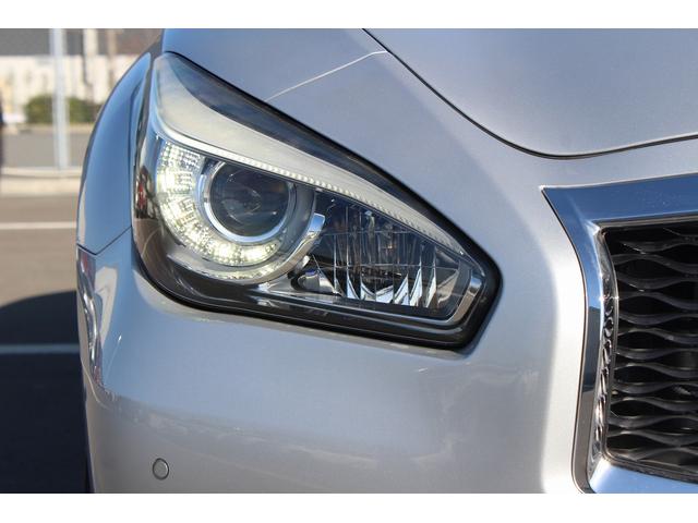 フーガハイブリッド ＶＩＰ　禁煙車　黒革シート　純正８型ナビ　フルセグ　全周囲カメラ　温冷シート　パワーシート　レーダークルーズコントロール　ＬＥＤヘッドライト　ＥＴＣ　電動格納式ミラー　Ｂｌｕｅｔｏｏｔｈ接続　障害物センサー（20枚目）