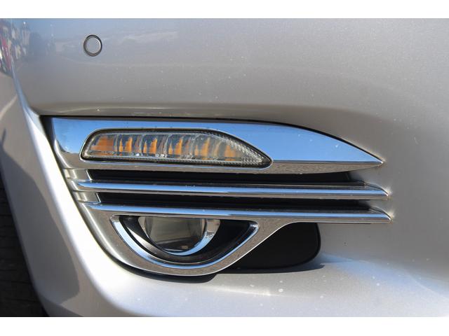 フーガハイブリッド ＶＩＰ　禁煙車　黒革シート　純正８型ナビ　フルセグ　全周囲カメラ　温冷シート　パワーシート　レーダークルーズコントロール　ＬＥＤヘッドライト　ＥＴＣ　電動格納式ミラー　Ｂｌｕｅｔｏｏｔｈ接続　障害物センサー（21枚目）