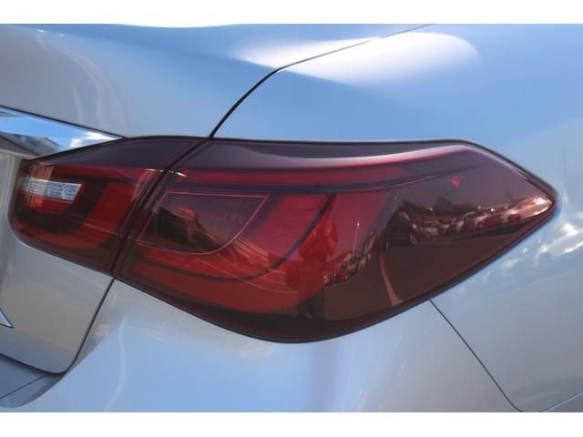 フーガハイブリッド ＶＩＰ　禁煙車　黒革シート　純正８型ナビ　フルセグ　全周囲カメラ　温冷シート　パワーシート　レーダークルーズコントロール　ＬＥＤヘッドライト　ＥＴＣ　電動格納式ミラー　Ｂｌｕｅｔｏｏｔｈ接続　障害物センサー（22枚目）