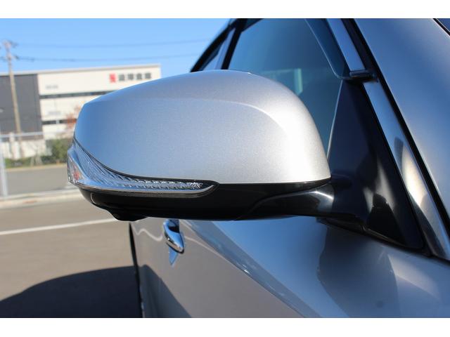 フーガハイブリッド ＶＩＰ　禁煙車　黒革シート　純正８型ナビ　フルセグ　全周囲カメラ　温冷シート　パワーシート　レーダークルーズコントロール　ＬＥＤヘッドライト　ＥＴＣ　電動格納式ミラー　Ｂｌｕｅｔｏｏｔｈ接続　障害物センサー（25枚目）