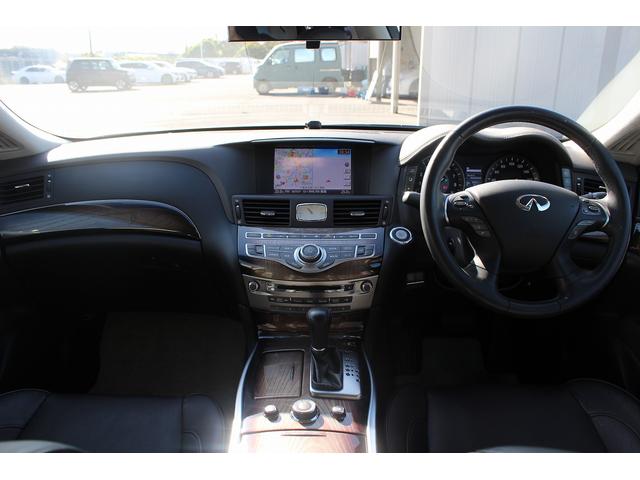 フーガハイブリッド ＶＩＰ　禁煙車　黒革シート　純正８型ナビ　フルセグ　全周囲カメラ　温冷シート　パワーシート　レーダークルーズコントロール　ＬＥＤヘッドライト　ＥＴＣ　電動格納式ミラー　Ｂｌｕｅｔｏｏｔｈ接続　障害物センサー（46枚目）