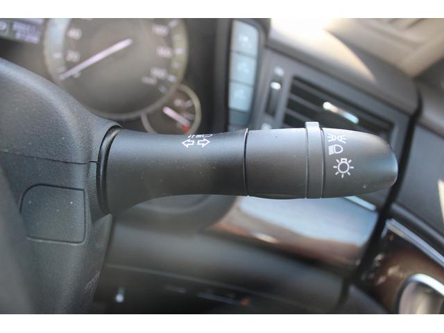 フーガハイブリッド ＶＩＰ　禁煙車　黒革シート　純正８型ナビ　フルセグ　全周囲カメラ　温冷シート　パワーシート　レーダークルーズコントロール　ＬＥＤヘッドライト　ＥＴＣ　電動格納式ミラー　Ｂｌｕｅｔｏｏｔｈ接続　障害物センサー（51枚目）