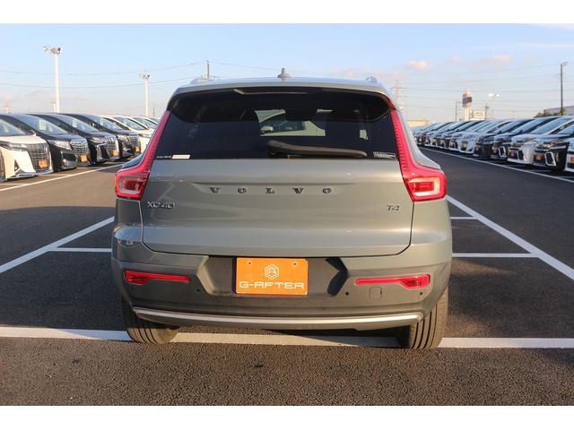 ＸＣ４０ Ｔ４　禁煙車　黒ハーフレザーシート　純正ナビ　フルセグＴＶ　全周囲カメラ　インテリセーフ　アダプティブクルーズコントロール　ＡｐｐｌｅＣａｒｐｌａｙ　シートヒーター　ステアリングヒーター　ＬＥＤヘッドライト（7枚目）