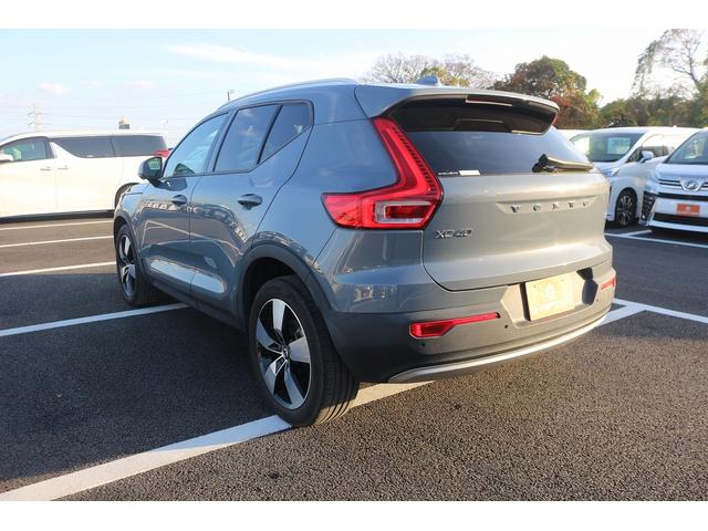 ＸＣ４０ Ｔ４　禁煙車　黒ハーフレザーシート　純正ナビ　フルセグＴＶ　全周囲カメラ　インテリセーフ　アダプティブクルーズコントロール　ＡｐｐｌｅＣａｒｐｌａｙ　シートヒーター　ステアリングヒーター　ＬＥＤヘッドライト（8枚目）