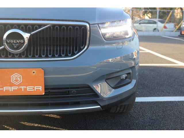 ＸＣ４０ Ｔ４　禁煙車　黒ハーフレザーシート　純正ナビ　フルセグＴＶ　全周囲カメラ　インテリセーフ　アダプティブクルーズコントロール　ＡｐｐｌｅＣａｒｐｌａｙ　シートヒーター　ステアリングヒーター　ＬＥＤヘッドライト（9枚目）