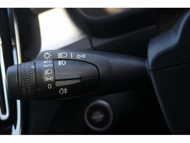 ＸＣ４０ Ｔ４　禁煙車　黒ハーフレザーシート　純正ナビ　フルセグＴＶ　全周囲カメラ　インテリセーフ　アダプティブクルーズコントロール　ＡｐｐｌｅＣａｒｐｌａｙ　シートヒーター　ステアリングヒーター　ＬＥＤヘッドライト（49枚目）