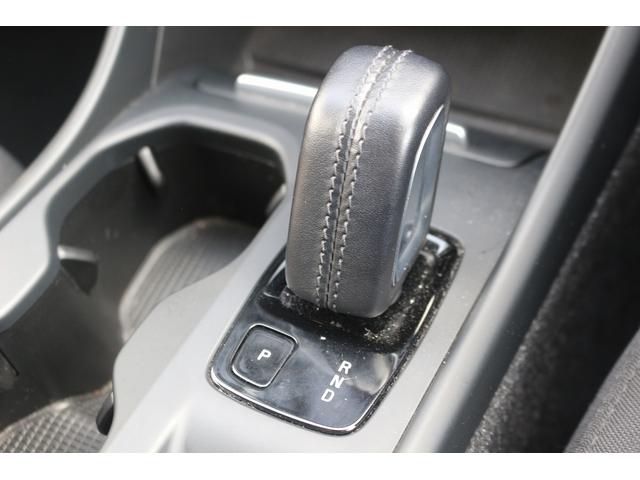 ＸＣ４０ Ｂ４　モメンタム　禁煙車　純正ナビ　フルセグＴＶ　全周囲カメラ　インテリセーフ　アダプティブクルーズコントロール　ＡｐｐｌｅＣａｒｐｌａｙ　ステアリングヒーター　シートヒーター　パワ－シ－ト　ＬＥＤヘッドライト（6枚目）