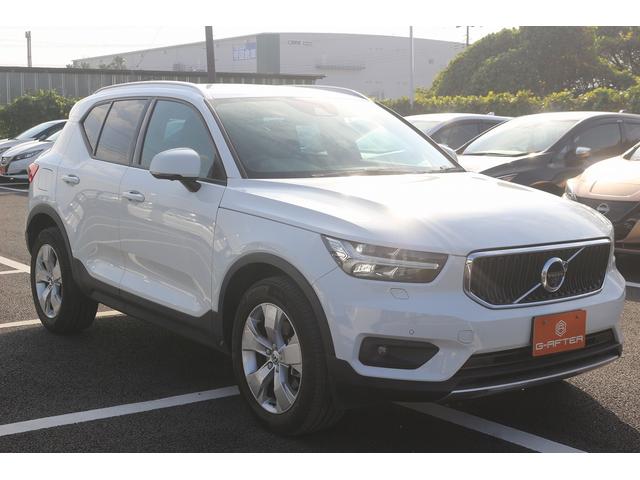 ＸＣ４０ Ｂ４　モメンタム　禁煙車　純正ナビ　フルセグＴＶ　全周囲カメラ　インテリセーフ　アダプティブクルーズコントロール　ＡｐｐｌｅＣａｒｐｌａｙ　ステアリングヒーター　シートヒーター　パワ－シ－ト　ＬＥＤヘッドライト（9枚目）