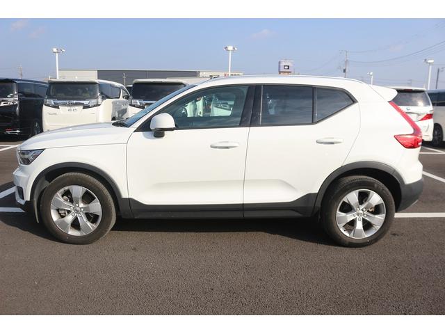 ＸＣ４０ Ｂ４　モメンタム　禁煙車　純正ナビ　フルセグＴＶ　全周囲カメラ　インテリセーフ　アダプティブクルーズコントロール　ＡｐｐｌｅＣａｒｐｌａｙ　ステアリングヒーター　シートヒーター　パワ－シ－ト　ＬＥＤヘッドライト（14枚目）