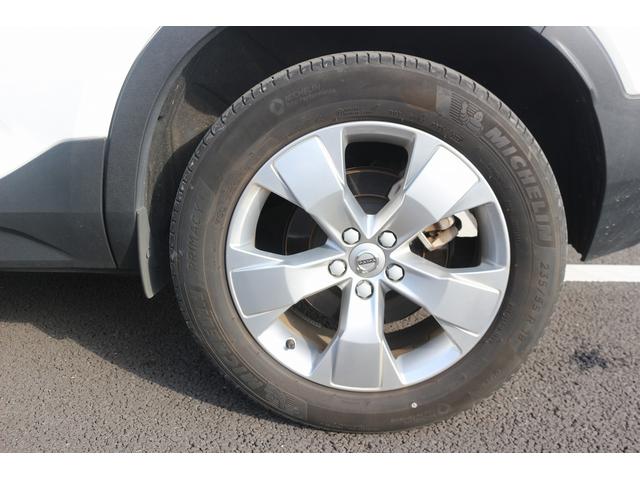 ＸＣ４０ Ｂ４　モメンタム　禁煙車　純正ナビ　フルセグＴＶ　全周囲カメラ　インテリセーフ　アダプティブクルーズコントロール　ＡｐｐｌｅＣａｒｐｌａｙ　ステアリングヒーター　シートヒーター　パワ－シ－ト　ＬＥＤヘッドライト（26枚目）