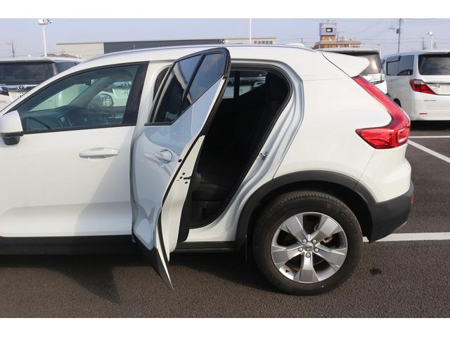 ＸＣ４０ Ｂ４　モメンタム　禁煙車　純正ナビ　フルセグＴＶ　全周囲カメラ　インテリセーフ　アダプティブクルーズコントロール　ＡｐｐｌｅＣａｒｐｌａｙ　ステアリングヒーター　シートヒーター　パワ－シ－ト　ＬＥＤヘッドライト（38枚目）