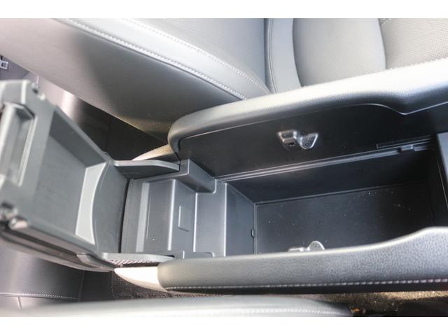 シビック ハッチバック　禁煙車　黒革シート　純正ナビ　フルセグＴＶ　バックカメラ　レーダークルーズコントロール　衝突軽減ブレーキ　ＬＥＤヘッドライト　シートヒーター　パワーシート　アイドリングストップ　電動格納ドアミラー（47枚目）