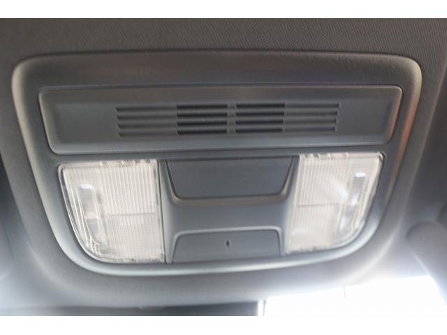 シビック ハッチバック　禁煙車　黒革シート　純正ナビ　フルセグＴＶ　バックカメラ　レーダークルーズコントロール　衝突軽減ブレーキ　ＬＥＤヘッドライト　シートヒーター　パワーシート　アイドリングストップ　電動格納ドアミラー（56枚目）