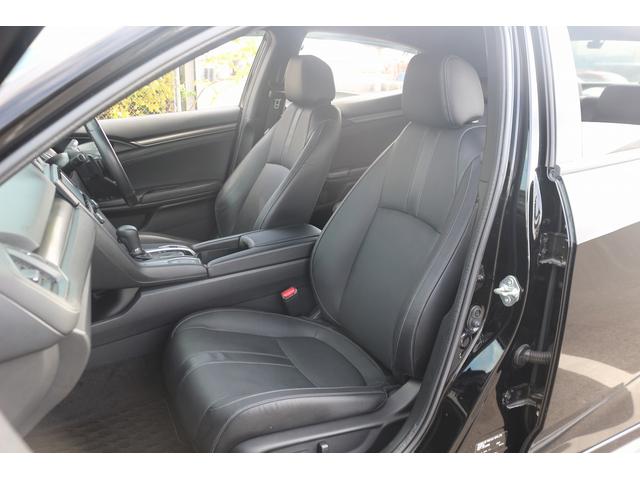 シビック ハッチバック　禁煙車　黒革シート　純正ナビ　フルセグＴＶ　バックカメラ　レーダークルーズコントロール　衝突軽減ブレーキ　ＬＥＤヘッドライト　シートヒーター　パワーシート　アイドリングストップ　電動格納ドアミラー（68枚目）