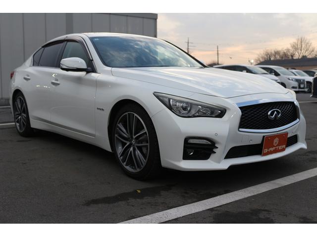 スカイライン ３５０ＧＴ　ハイブリッド　タイプＳＰ　禁煙車　本革シート　ツインディスプレイ　フルセグＴＶ　全周囲カメラ　レーダークルーズ　ＬＥＤヘッドライト　ツインディスプレイ　シートヒーター　パドルシフト　パワーシート　ＥＴＣ　Ｂｌｕｅｔｏｏｔｈ（4枚目）