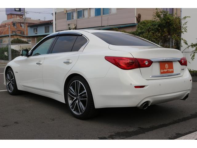 スカイライン ３５０ＧＴ　ハイブリッド　タイプＳＰ　禁煙車　本革シート　ツインディスプレイ　フルセグＴＶ　全周囲カメラ　レーダークルーズ　ＬＥＤヘッドライト　ツインディスプレイ　シートヒーター　パドルシフト　パワーシート　ＥＴＣ　Ｂｌｕｅｔｏｏｔｈ（8枚目）