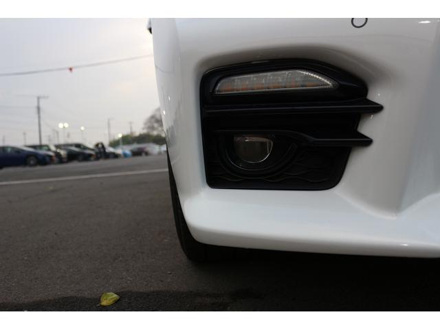 スカイライン ３５０ＧＴ　ハイブリッド　タイプＳＰ　禁煙車　本革シート　ツインディスプレイ　フルセグＴＶ　全周囲カメラ　レーダークルーズ　ＬＥＤヘッドライト　ツインディスプレイ　シートヒーター　パドルシフト　パワーシート　ＥＴＣ　Ｂｌｕｅｔｏｏｔｈ（13枚目）