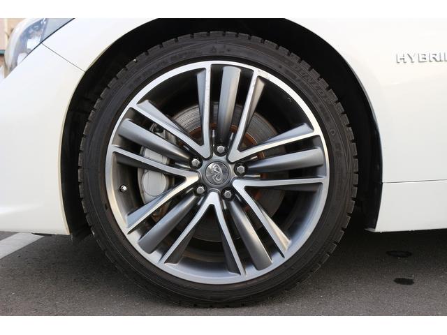 スカイライン ３５０ＧＴ　ハイブリッド　タイプＳＰ　禁煙車　本革シート　ツインディスプレイ　フルセグＴＶ　全周囲カメラ　レーダークルーズ　ＬＥＤヘッドライト　ツインディスプレイ　シートヒーター　パドルシフト　パワーシート　ＥＴＣ　Ｂｌｕｅｔｏｏｔｈ（19枚目）