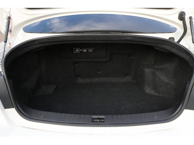 スカイライン ３５０ＧＴ　ハイブリッド　タイプＳＰ　禁煙車　本革シート　ツインディスプレイ　フルセグＴＶ　全周囲カメラ　レーダークルーズ　ＬＥＤヘッドライト　ツインディスプレイ　シートヒーター　パドルシフト　パワーシート　ＥＴＣ　Ｂｌｕｅｔｏｏｔｈ（30枚目）