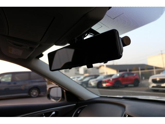 スカイライン ３５０ＧＴ　ハイブリッド　タイプＳＰ　禁煙車　本革シート　ツインディスプレイ　フルセグＴＶ　全周囲カメラ　レーダークルーズ　ＬＥＤヘッドライト　ツインディスプレイ　シートヒーター　パドルシフト　パワーシート　ＥＴＣ　Ｂｌｕｅｔｏｏｔｈ（62枚目）