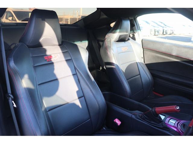 ８６ ＧＴ　禁煙車　ＴＲＤエアロ　ＴＲＤフルマフラー　６ＭＴ　純正ナビ　バックカメラ　フルセグＴＶ　ＥＴＣ　ＨＩＤヘッドライト　純正１７ＡＷ　プッシュスタート　Ｂｌｕｅｔｏｏｔｈ接続　電動格納ミラー　オートライト（30枚目）