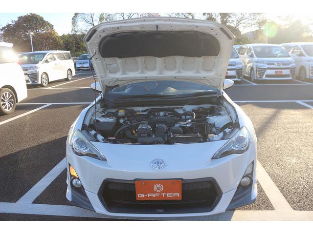 ８６ ＧＴ　禁煙車　ＴＲＤエアロ　ＴＲＤフルマフラー　６ＭＴ　純正ナビ　バックカメラ　フルセグＴＶ　ＥＴＣ　ＨＩＤヘッドライト　純正１７ＡＷ　プッシュスタート　Ｂｌｕｅｔｏｏｔｈ接続　電動格納ミラー　オートライト（68枚目）