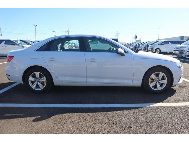 Ａ４ ２．０ＴＦＳＩ　禁煙車　マトリックスＬＥＤヘッドライト　バーチャルコックピット黒革シート　純正ナビ　フルセグＴＶ　バックカメラ　レーダークルーズ　ＥＴＣ　シートヒーター　パワーシート　ウッドトリム　スマートキー（9枚目）