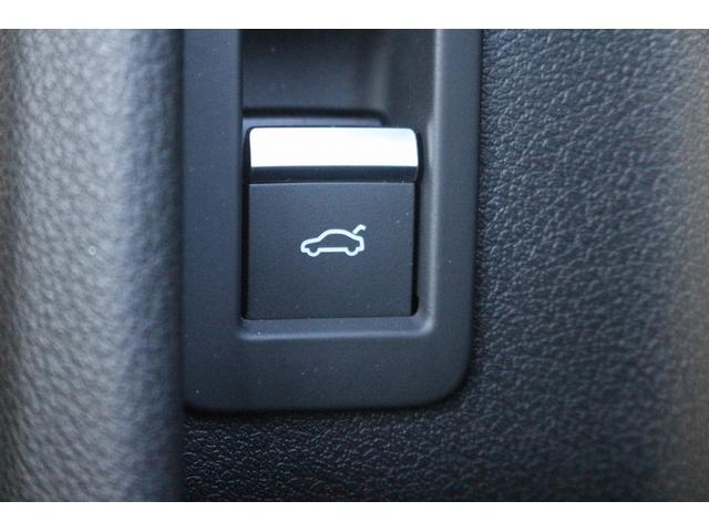 Ａ４ ２．０ＴＦＳＩ　禁煙車　マトリックスＬＥＤヘッドライト　バーチャルコックピット黒革シート　純正ナビ　フルセグＴＶ　バックカメラ　レーダークルーズ　ＥＴＣ　シートヒーター　パワーシート　ウッドトリム　スマートキー（52枚目）