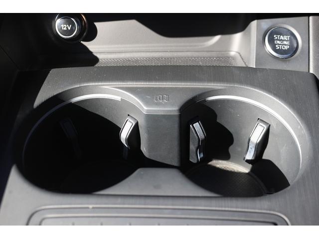Ａ４ ２．０ＴＦＳＩ　禁煙車　マトリックスＬＥＤヘッドライト　バーチャルコックピット黒革シート　純正ナビ　フルセグＴＶ　バックカメラ　レーダークルーズ　ＥＴＣ　シートヒーター　パワーシート　ウッドトリム　スマートキー（57枚目）