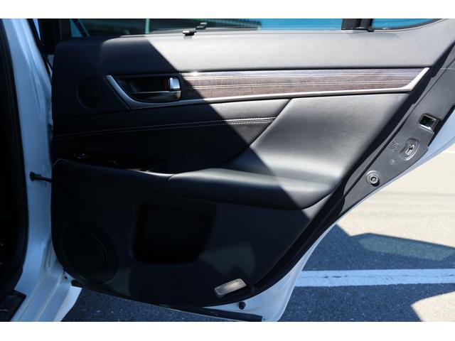 ＧＳ ＧＳ３５０　バージョンＬ　禁煙車　黒革シート　純正１２．３型ナビ　フルセグＴＶ　バックカメラ　アダプティブクルーズコントロール　温冷シート　ＬＥＤヘッドライト　ＥＴＣ２．０　電動リアゲート　ブラインドスポットモニター（33枚目）