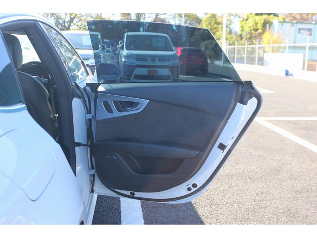 A7スポーツバック 2.0TFSIクワトロ Sラインパッケージ 禁煙車 アシスタンスPKG マトリックスLEDヘッドライト パークアシストPKG BOSEサウンドシステム 純正ナビ 全周囲カメラ 黒革シート シートヒーター フルセグTV 衝突軽減 レーダークルーズ(30枚目)