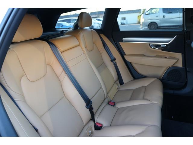 Ｖ９０ Ｔ５　モメンタム　禁煙車　本革シート　純正８インチナビ　フルセグＴＶ　全周囲カメラ　レーダークルーズコントロール　ＬＥＤヘッドライト　ＥＴＣ　ターボチャージャー　オートマチックハイビーム　Ｂｌｕｅｔｏｏｔｈ接続（15枚目）