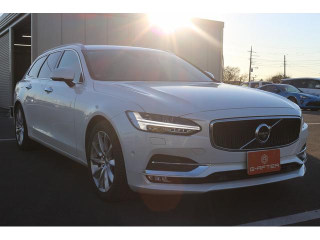 Ｖ９０ Ｔ５　モメンタム　禁煙車　本革シート　純正８インチナビ　フルセグＴＶ　全周囲カメラ　レーダークルーズコントロール　ＬＥＤヘッドライト　ＥＴＣ　ターボチャージャー　オートマチックハイビーム　Ｂｌｕｅｔｏｏｔｈ接続（20枚目）