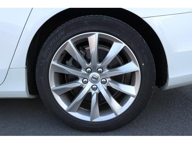 Ｖ９０ Ｔ５　モメンタム　禁煙車　本革シート　純正８インチナビ　フルセグＴＶ　全周囲カメラ　レーダークルーズコントロール　ＬＥＤヘッドライト　ＥＴＣ　ターボチャージャー　オートマチックハイビーム　Ｂｌｕｅｔｏｏｔｈ接続（25枚目）