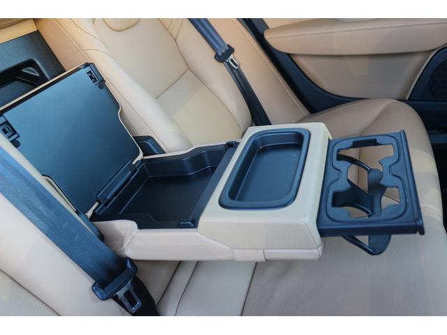 Ｖ９０ Ｔ５　モメンタム　禁煙車　本革シート　純正８インチナビ　フルセグＴＶ　全周囲カメラ　レーダークルーズコントロール　ＬＥＤヘッドライト　ＥＴＣ　ターボチャージャー　オートマチックハイビーム　Ｂｌｕｅｔｏｏｔｈ接続（52枚目）