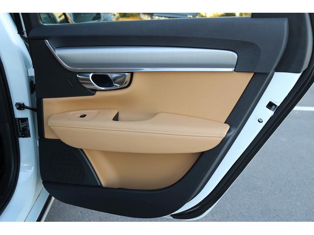 Ｖ９０ Ｔ５　モメンタム　禁煙車　本革シート　純正８インチナビ　フルセグＴＶ　全周囲カメラ　レーダークルーズコントロール　ＬＥＤヘッドライト　ＥＴＣ　ターボチャージャー　オートマチックハイビーム　Ｂｌｕｅｔｏｏｔｈ接続（59枚目）