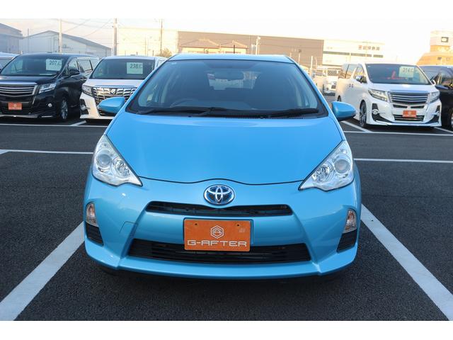 アクア S 禁煙車 純正8型ナビ バックカメラ TV 電動格納式ドアミラー オートライト プッシュスタート ETC DVD再生 BULUETTOTH接続 アイドリングストップ スマートキー プライバシーガラス(2枚目)