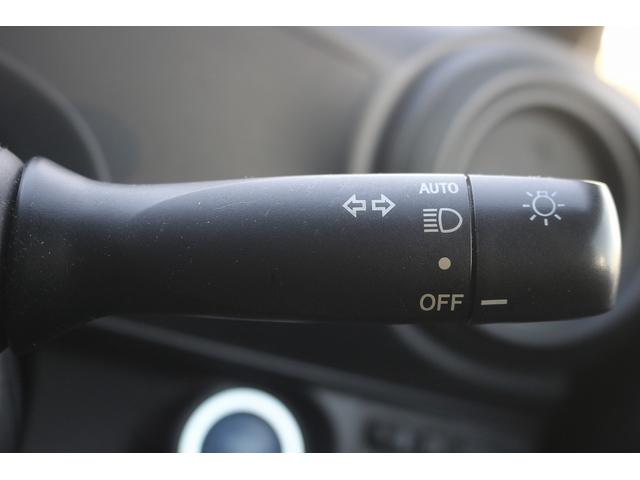 アクア S 禁煙車 純正8型ナビ バックカメラ TV 電動格納式ドアミラー オートライト プッシュスタート ETC DVD再生 BULUETTOTH接続 アイドリングストップ スマートキー プライバシーガラス(44枚目)