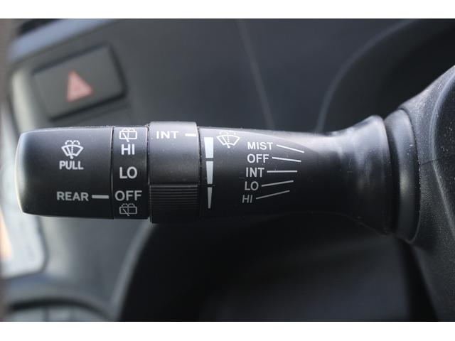 アクア S 禁煙車 純正8型ナビ バックカメラ TV 電動格納式ドアミラー オートライト プッシュスタート ETC DVD再生 BULUETTOTH接続 アイドリングストップ スマートキー プライバシーガラス(45枚目)