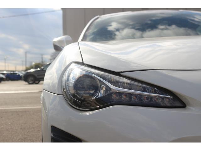 86 GTリミテッド ハイパフォーマンスパッケージ 禁煙車 純正ナビ フルセグTV バックカメラ オートクルーズコントロール LEDヘッドライト ETC ハーフレザーシート シートヒーター 電動格納ドアミラー BLUETOOTH接続 マニュアルモード付(12枚目)