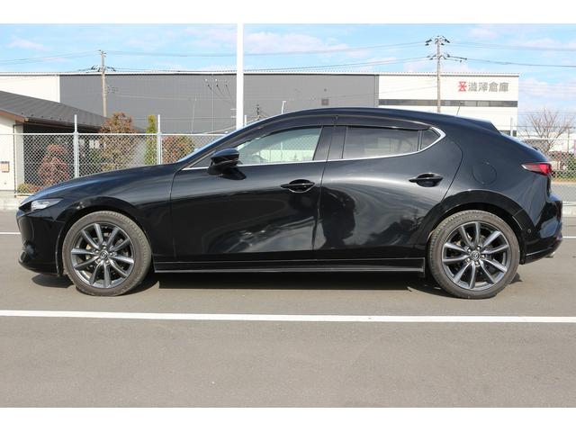 ＭＡＺＤＡ３ファストバック １５Ｓツーリング　禁煙車　６ＭＴ　純正８型ナビ　フルセグＴＶ　バックカメラ　レーダークルーズコントロール　ＬＥＤヘッドライト　クリアランスソナー　電動格納ミラー　Ｂｌｕｅｔｏｏｔｈ接続　オートライト　プッシュスタート（10枚目）