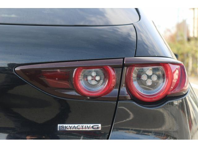 ＭＡＺＤＡ３ファストバック １５Ｓツーリング　禁煙車　６ＭＴ　純正８型ナビ　フルセグＴＶ　バックカメラ　レーダークルーズコントロール　ＬＥＤヘッドライト　クリアランスソナー　電動格納ミラー　Ｂｌｕｅｔｏｏｔｈ接続　オートライト　プッシュスタート（15枚目）