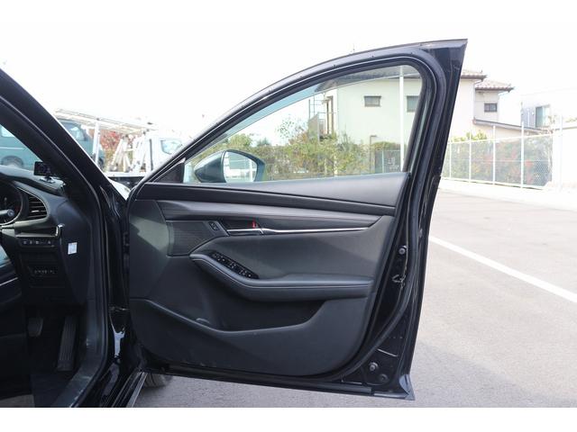 ＭＡＺＤＡ３ファストバック １５Ｓツーリング　禁煙車　６ＭＴ　純正８型ナビ　フルセグＴＶ　バックカメラ　レーダークルーズコントロール　ＬＥＤヘッドライト　クリアランスソナー　電動格納ミラー　Ｂｌｕｅｔｏｏｔｈ接続　オートライト　プッシュスタート（20枚目）