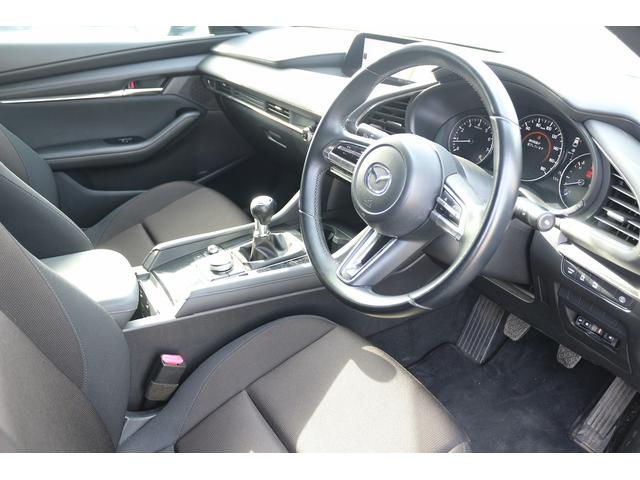 ＭＡＺＤＡ３ファストバック １５Ｓツーリング　禁煙車　６ＭＴ　純正８型ナビ　フルセグＴＶ　バックカメラ　レーダークルーズコントロール　ＬＥＤヘッドライト　クリアランスソナー　電動格納ミラー　Ｂｌｕｅｔｏｏｔｈ接続　オートライト　プッシュスタート（21枚目）