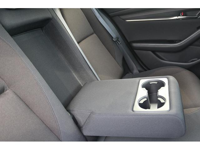 ＭＡＺＤＡ３ファストバック １５Ｓツーリング　禁煙車　６ＭＴ　純正８型ナビ　フルセグＴＶ　バックカメラ　レーダークルーズコントロール　ＬＥＤヘッドライト　クリアランスソナー　電動格納ミラー　Ｂｌｕｅｔｏｏｔｈ接続　オートライト　プッシュスタート（32枚目）