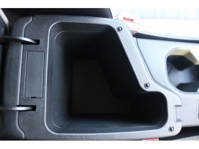 リーフ X 禁煙車 ツートンルーフ LEDヘッドライト 純正ナビ バックカメラ フルセグTV 衝突軽減 クルーズコントロール シートヒーター ETC ステアリングヒーター 電動格納ミラー Bluetooth接続(62枚目)