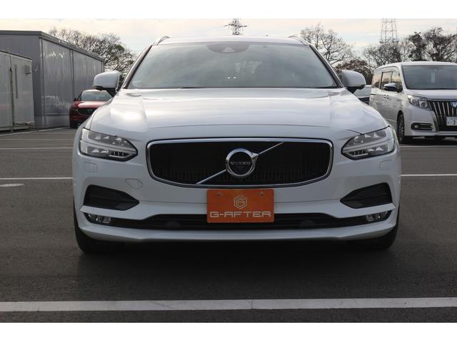Ｖ９０ Ｔ５　モメンタム　禁煙車　黒革シート　純正ナビ　フルセグ　全周囲カメラ　アダプティブクルーズコントロ－ル　インテリセーフ　ＡＰＰＬＥＣＡＲＰＬＡＹ　パークアシスト　シートヒーター　ＬＥＤヘッドライト　オートハイビーム（9枚目）