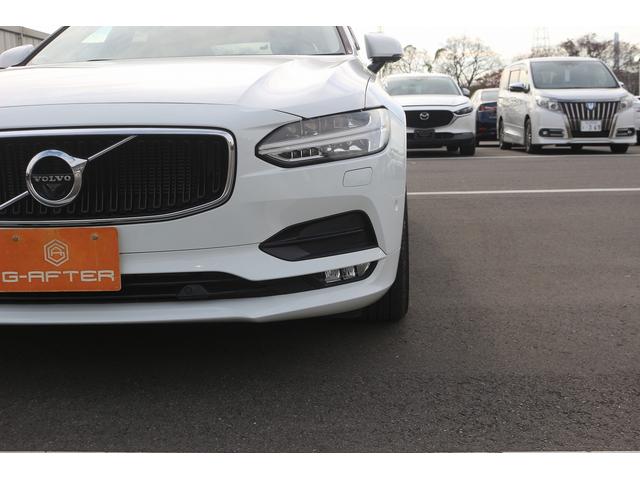 Ｖ９０ Ｔ５　モメンタム　禁煙車　黒革シート　純正ナビ　フルセグ　全周囲カメラ　アダプティブクルーズコントロ－ル　インテリセーフ　ＡＰＰＬＥＣＡＲＰＬＡＹ　パークアシスト　シートヒーター　ＬＥＤヘッドライト　オートハイビーム（12枚目）