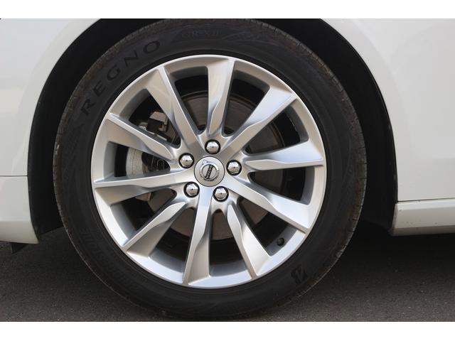 Ｖ９０ Ｔ５　モメンタム　禁煙車　黒革シート　純正ナビ　フルセグ　全周囲カメラ　アダプティブクルーズコントロ－ル　インテリセーフ　ＡＰＰＬＥＣＡＲＰＬＡＹ　パークアシスト　シートヒーター　ＬＥＤヘッドライト　オートハイビーム（21枚目）