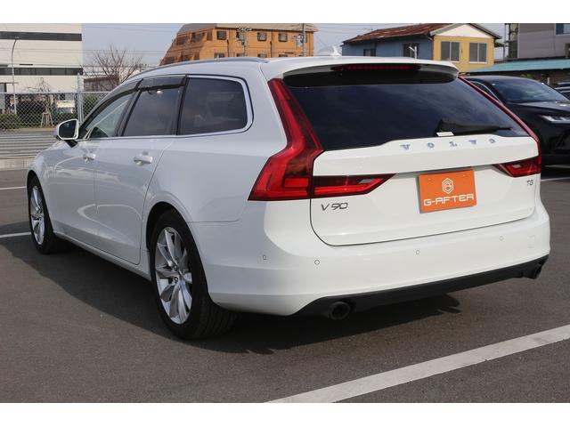 Ｖ９０ Ｔ５　モメンタム　禁煙車　黒革シート　純正ナビ　フルセグ　全周囲カメラ　アダプティブクルーズコントロ－ル　インテリセーフ　ＡＰＰＬＥＣＡＲＰＬＡＹ　パークアシスト　シートヒーター　ＬＥＤヘッドライト　オートハイビーム（25枚目）